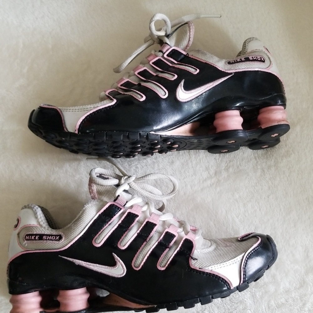 NIKE Shox Black/Pink